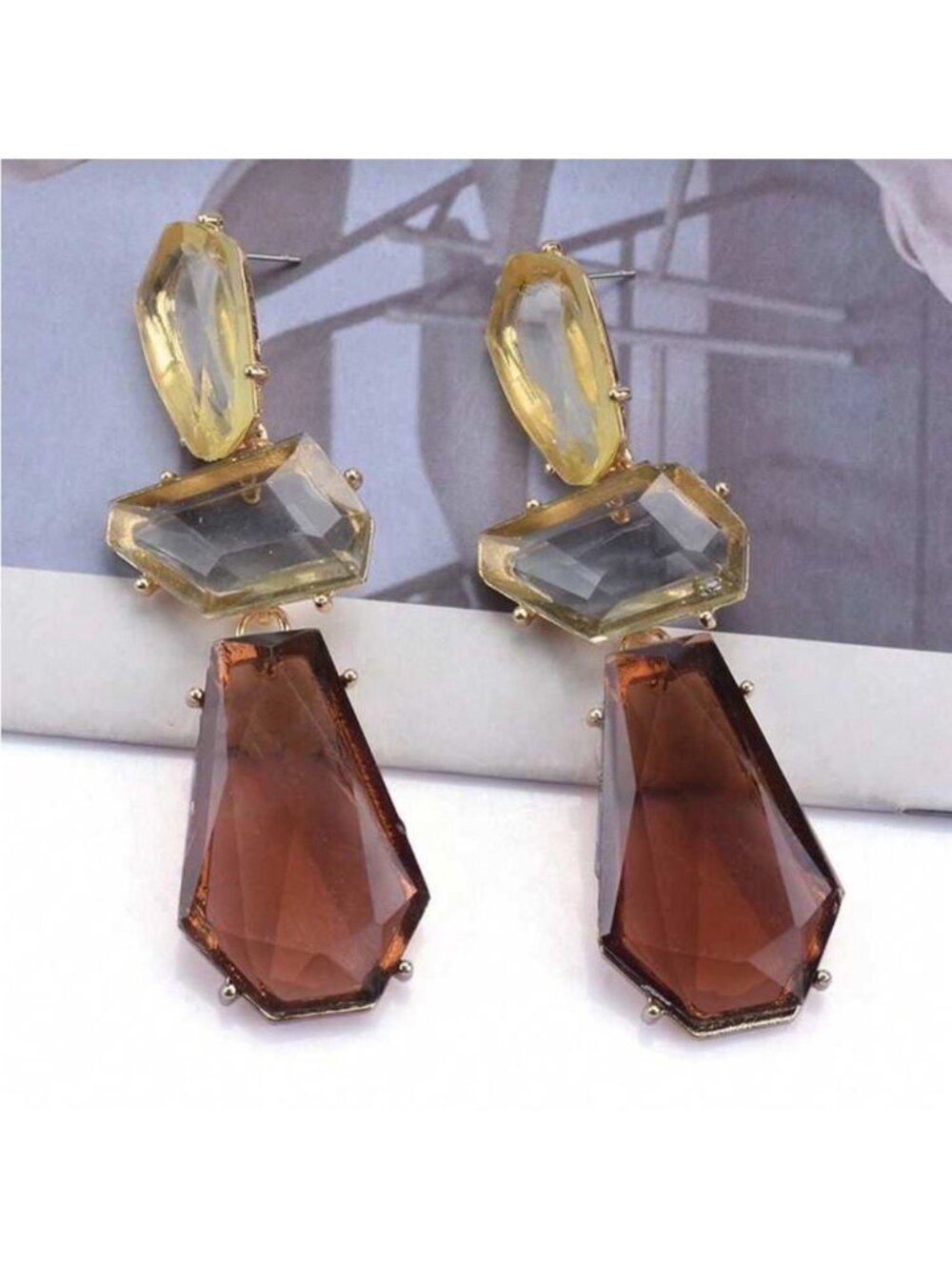 Retro Color Resin Asymmetrical Earrings
